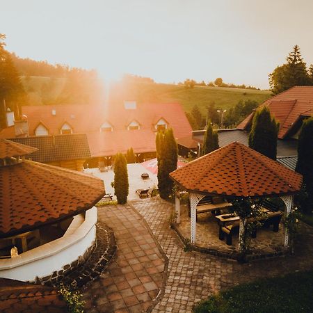 Complex Hanul Muresenilor Săcele Exterior foto